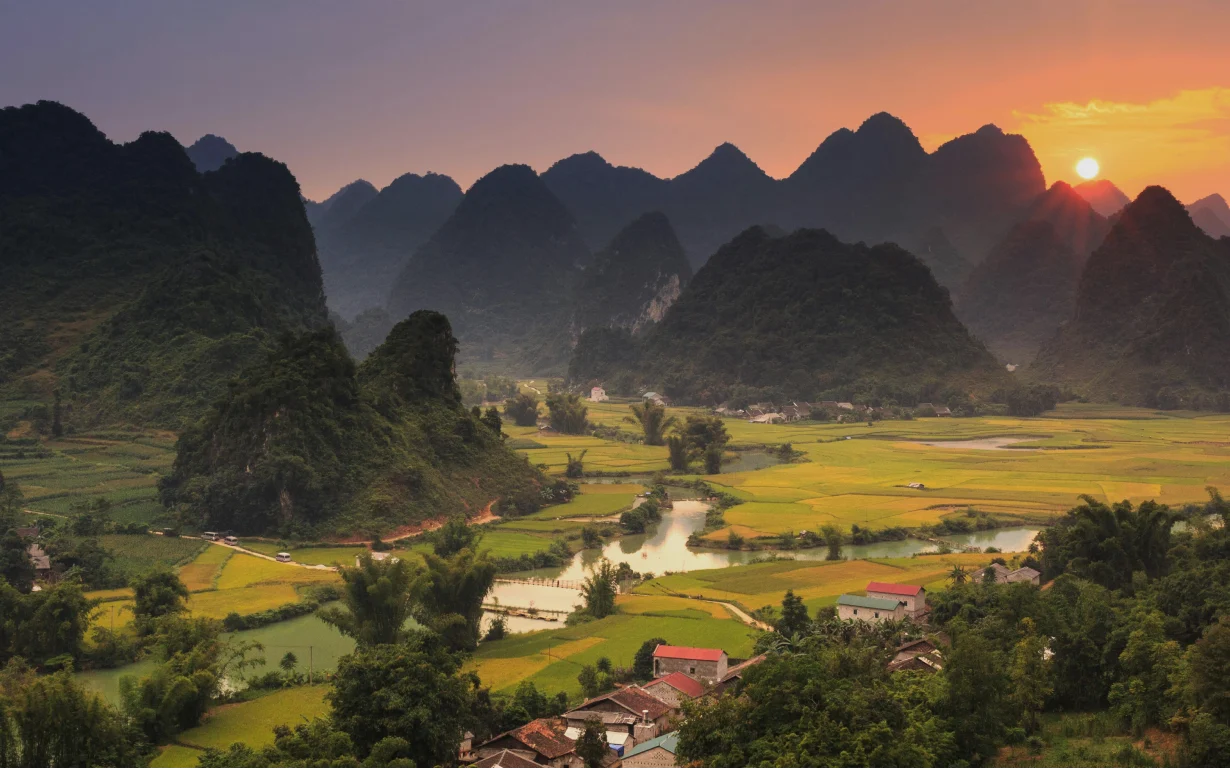 Travel Itinerary slideshow Travel Itinerary slideshow